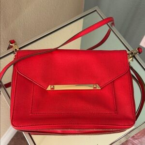 Stella & Dot red convertible expandable envelope crossbody